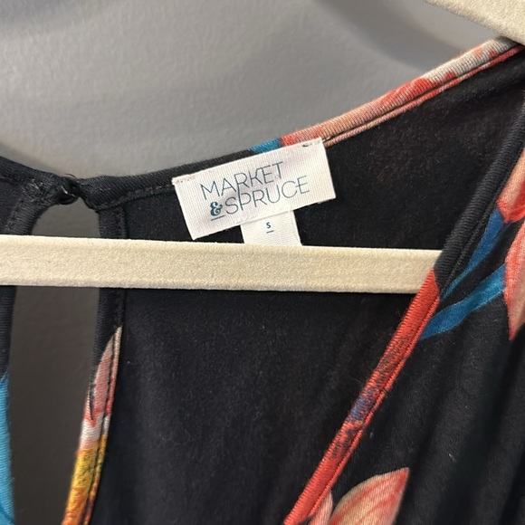 Romper size small - Picture 3 of 5